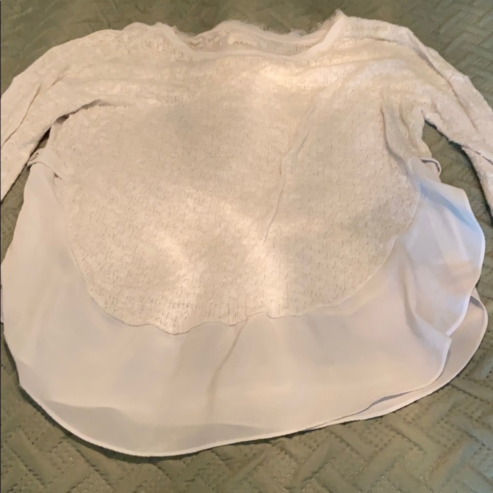 Lightweight sweater